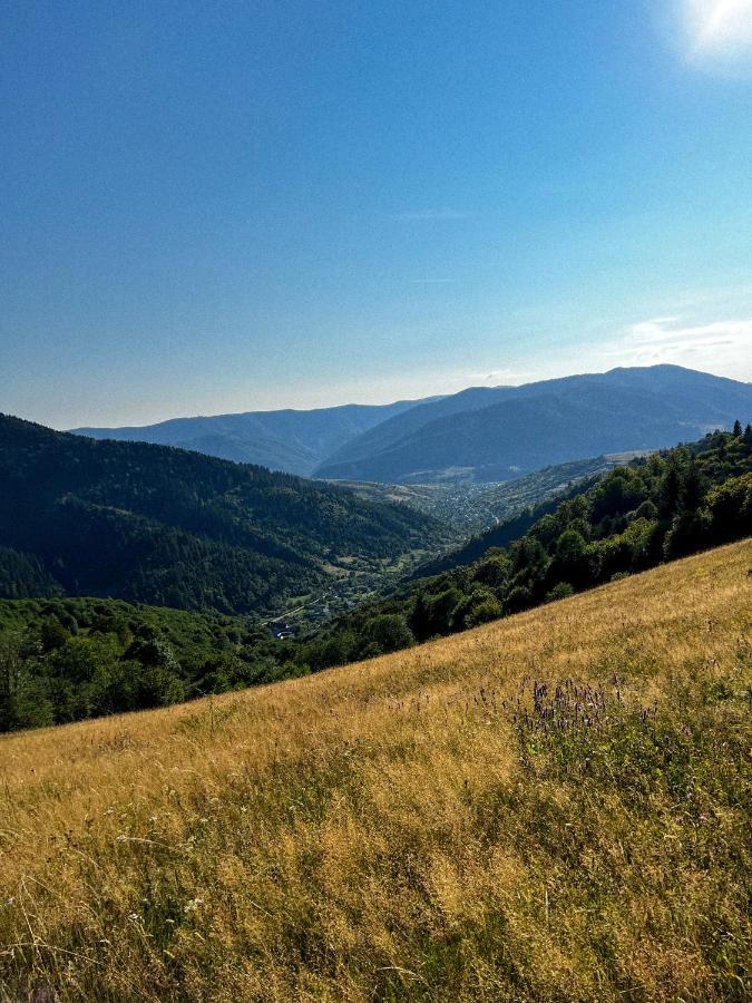 Садиба Between Mountains Mizhhirya  外观 照片